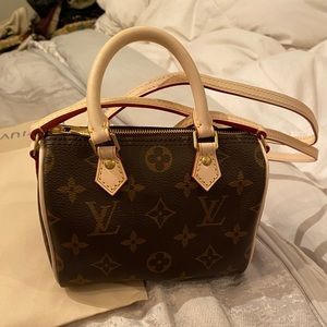 Louis Vuitton speedy nano